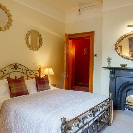 מלון מולד Harrisons Hall Bed & Breakfast מראה חיצוני תמונה