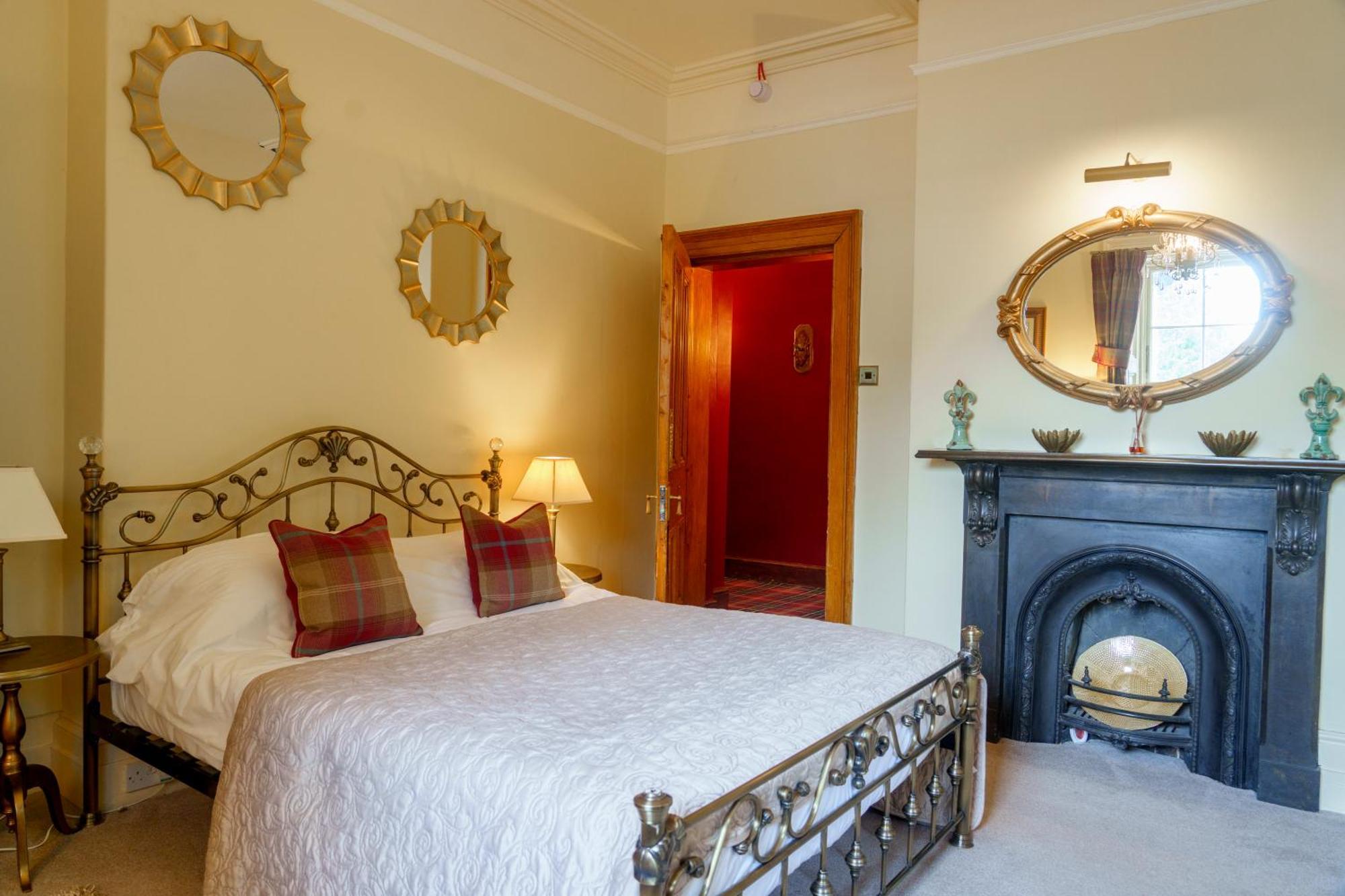 מלון מולד Harrisons Hall Bed & Breakfast מראה חיצוני תמונה