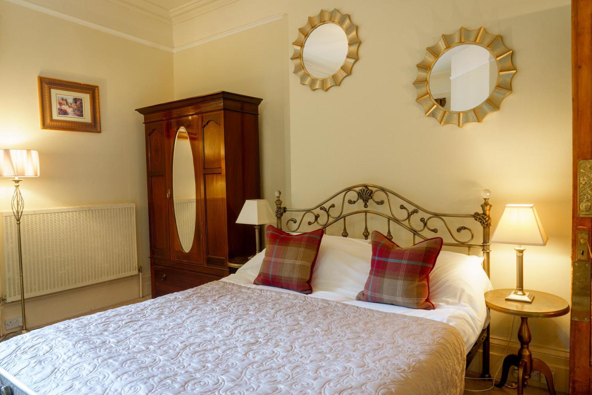 מלון מולד Harrisons Hall Bed & Breakfast מראה חיצוני תמונה