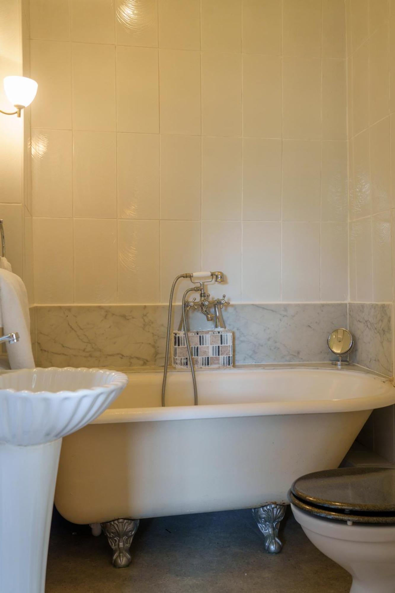 מלון מולד Harrisons Hall Bed & Breakfast מראה חיצוני תמונה