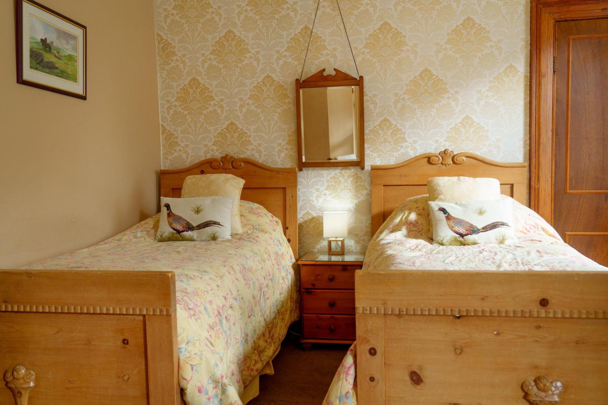 מלון מולד Harrisons Hall Bed & Breakfast מראה חיצוני תמונה